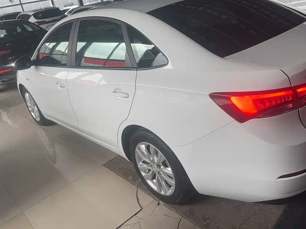 Yinglang 2021 model model 1.5L automatic elite model купить на сайте DeffCars
