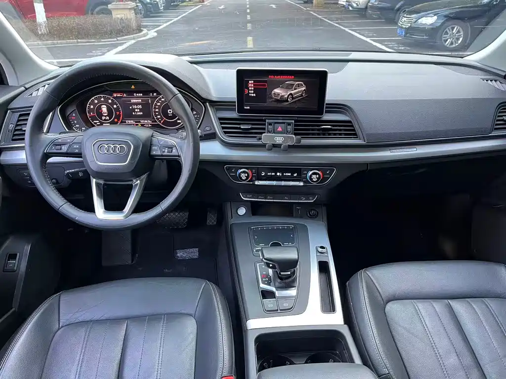 Audi Q5L 2020 40 TFSI enjoys fashionable style купить на сайте DeffCars