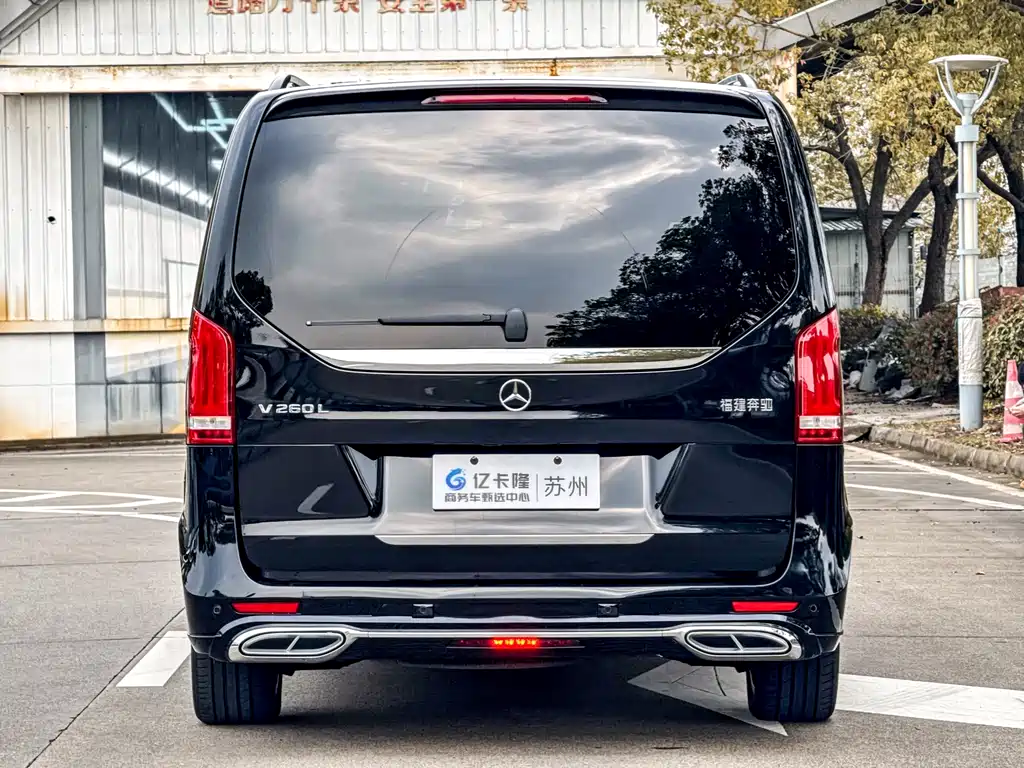 Mercedes-Benz V-Class 2022 V 260 L Long Wheelbase Luxury Edition купить на сайте DeffCars