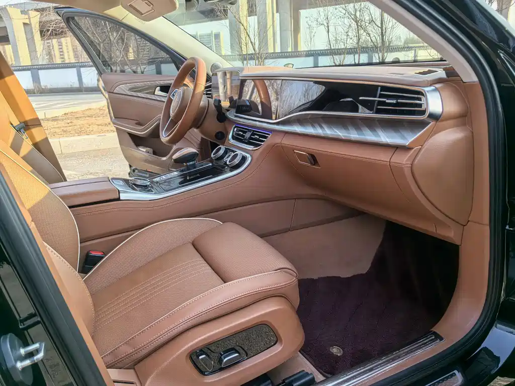 Hongqi H9 2020 2.0T Zhilian Flagship Edition купить на сайте DeffCars