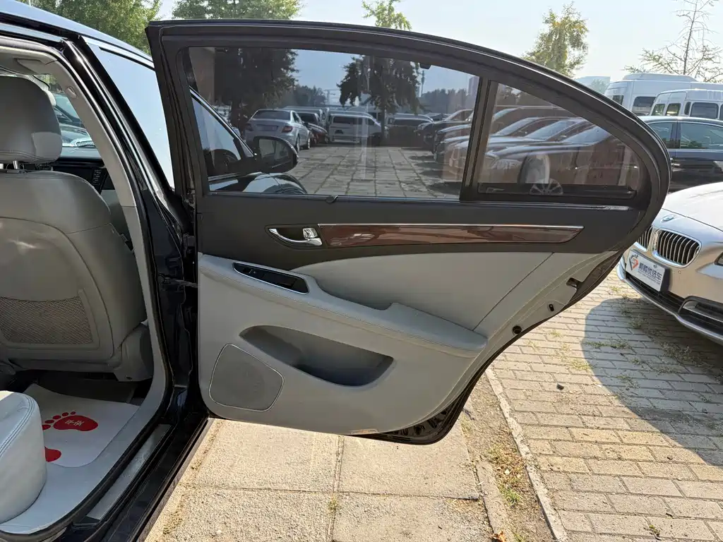 Hongqi H7 2015 2.0T luxury model купить на сайте DeffCars