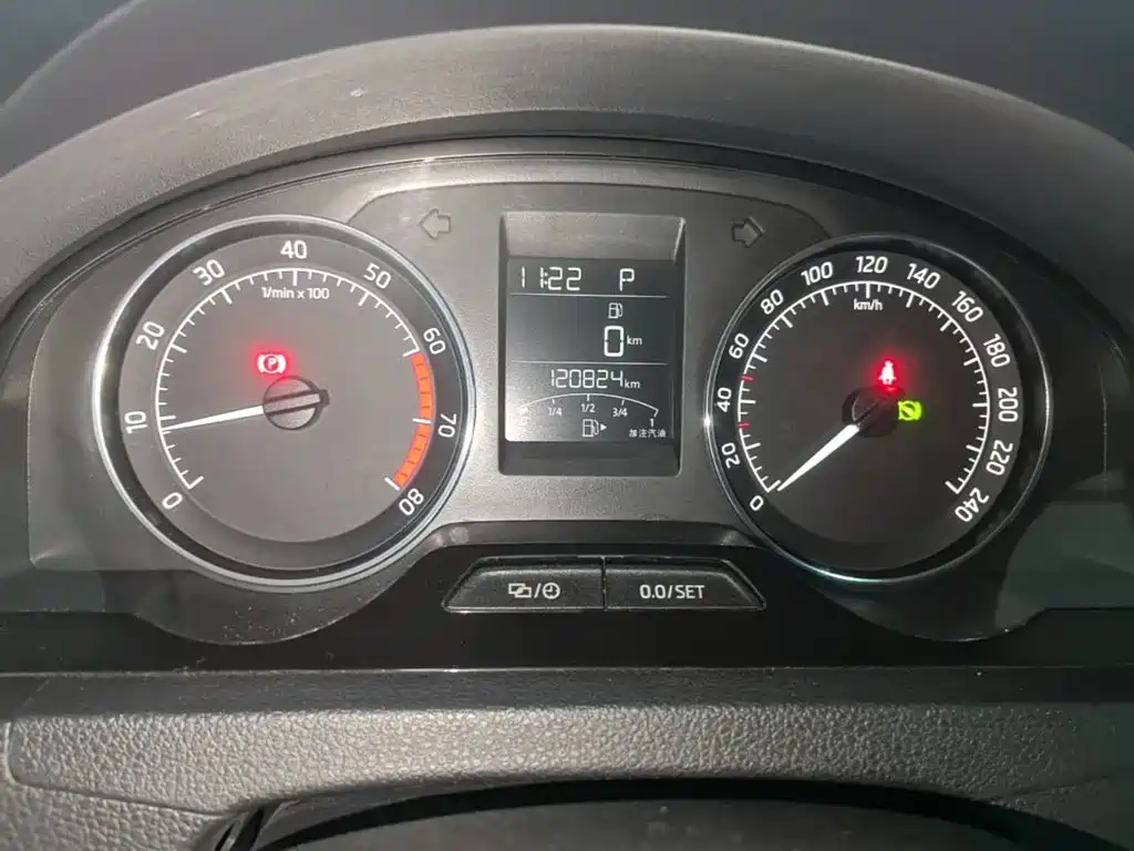 Xindong (Rapid Spaceback) 2016 1.6L automatic version купить на сайте DeffCars