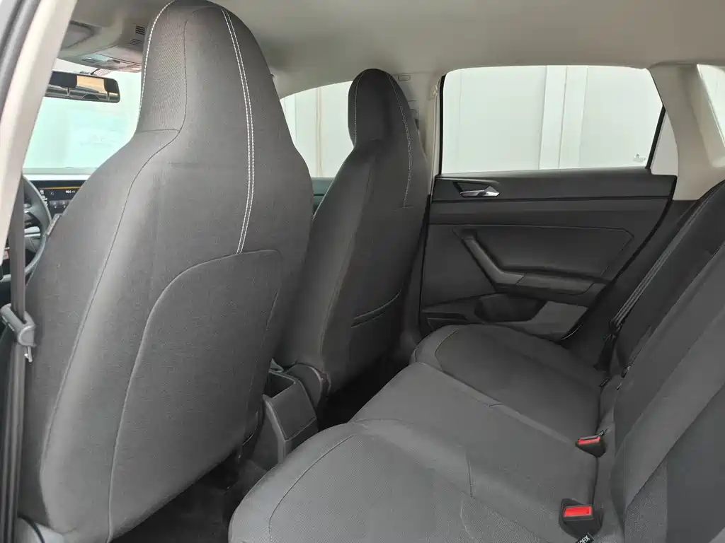Polo 2023 facelift Plus 1.5L automatic indulgence version купить на сайте DeffCars