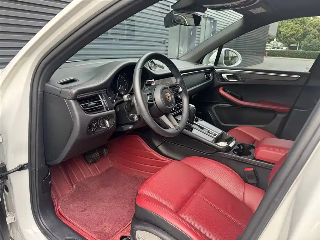 Macan 2023 Macan 2.0T купить на сайте DeffCars
