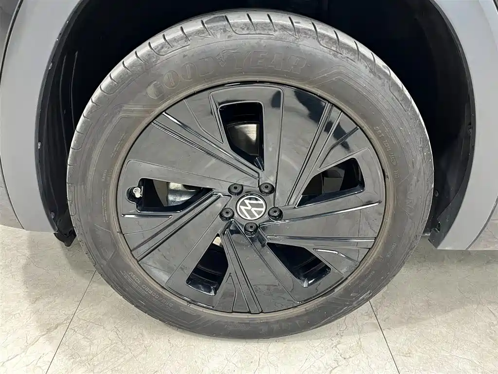 Touron 2023 Touron X facelift 380TSI four-wheel drive luxury version купить на сайте DeffCars