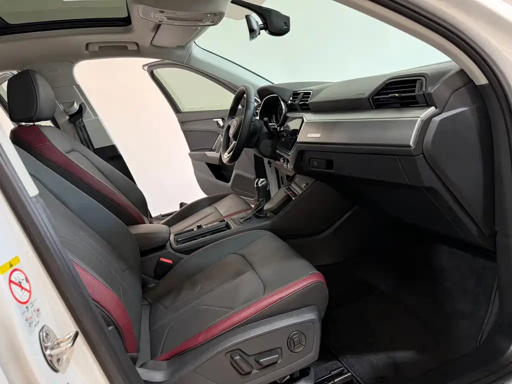 Audi Q3 2022 35 TFSI Fashionable and Elegant купить на сайте DeffCars