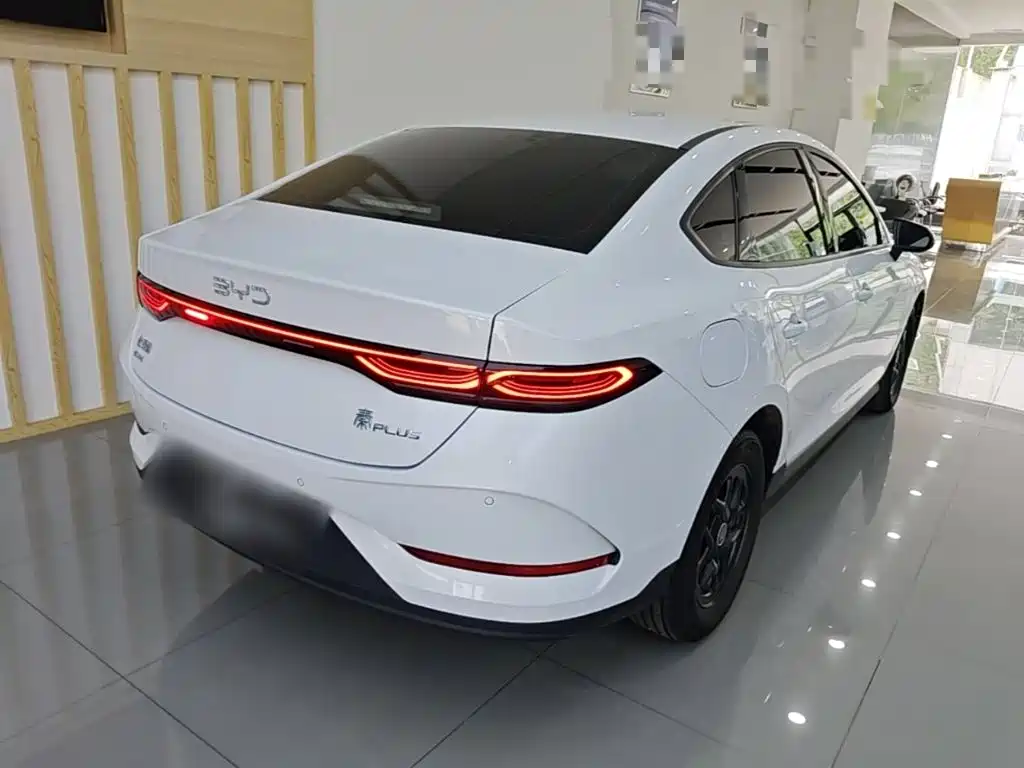 Qin Plus 2025 DM-i Smart 55km Leading купить на сайте DeffCars