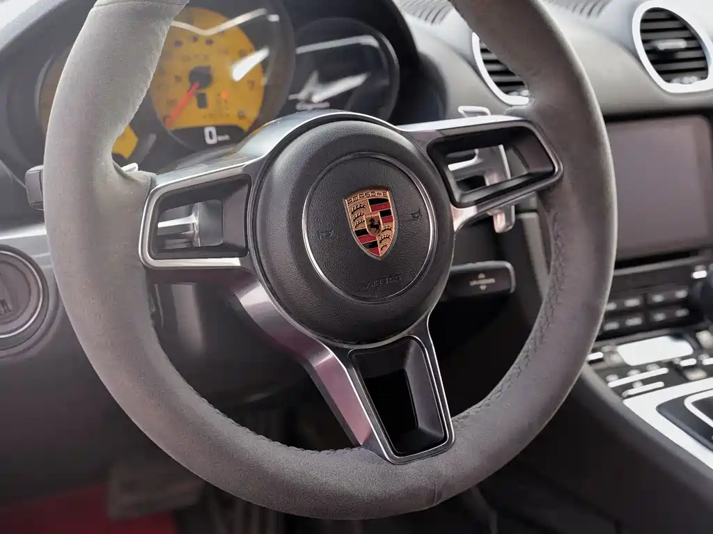 Porsche 718 2018 Cayman 2.0T купить на сайте DeffCars