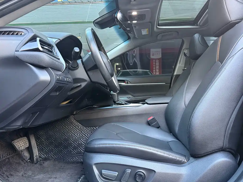 Camry 2023 2.0G Deluxe Edition купить на сайте DeffCars