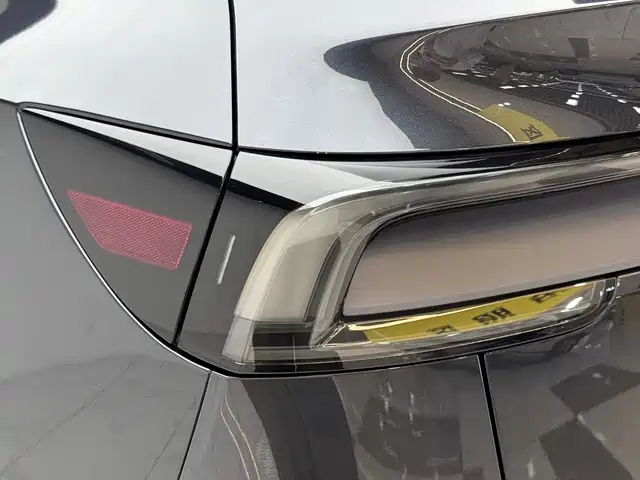 Model Y 2025 rear-wheel drive version купить на сайте DeffCars