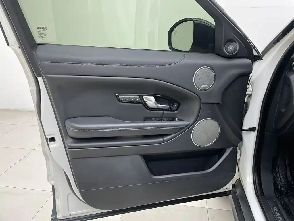 Range Rover Evoque 2018 240PS SE DYNAMIC Smart Edition купить на сайте DeffCars