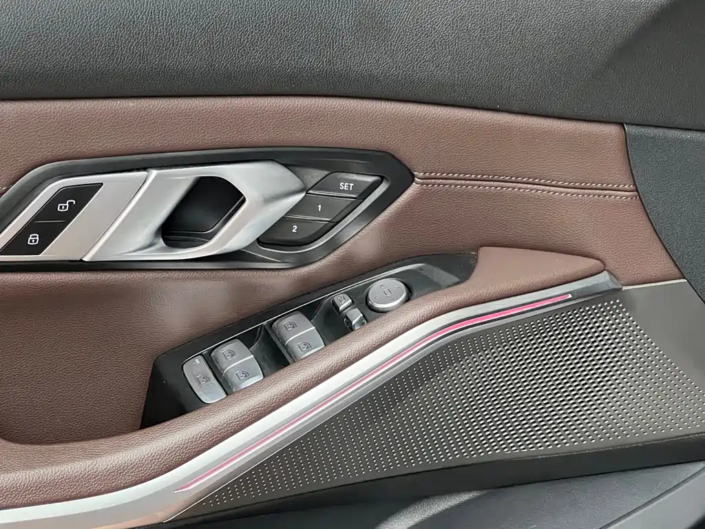 BMW i3 2022 eDrive 35 L купить на сайте DeffCars