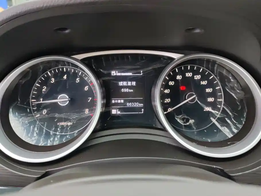 Baojun 730 2016 facelift 1.5L manual standard 7 seats National V купить на сайте DeffCars