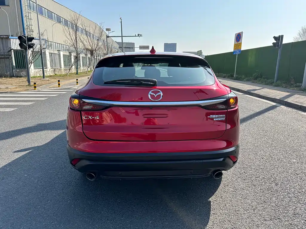 Mazda CX-4 2021 2.0L automatic two-wheel drive Blue Sky Exploration Edition купить на сайте DeffCars