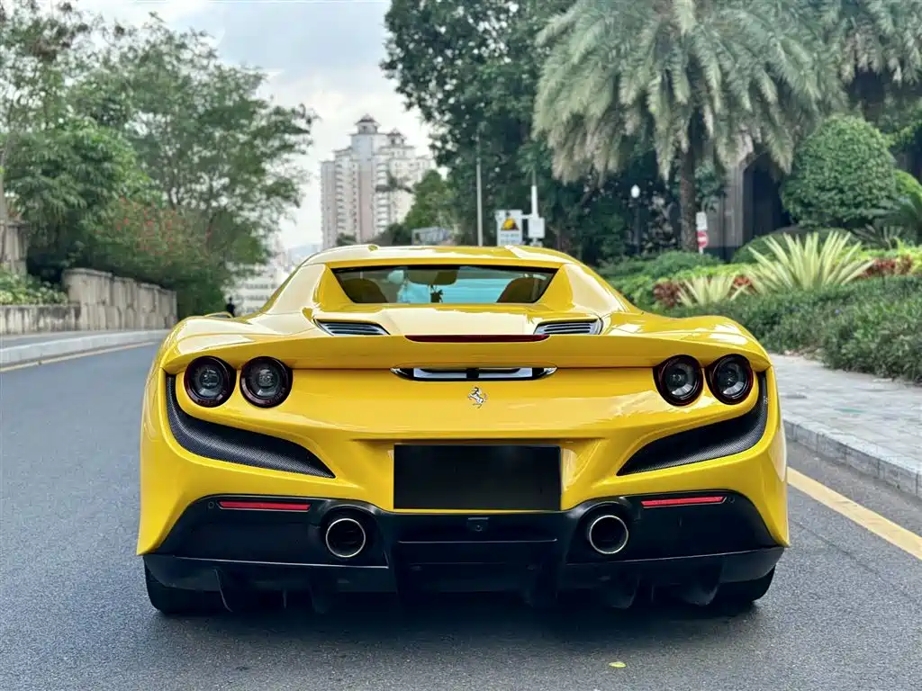 Ferrari F8 2020 Spider 3.9T V8 купить на сайте DeffCars