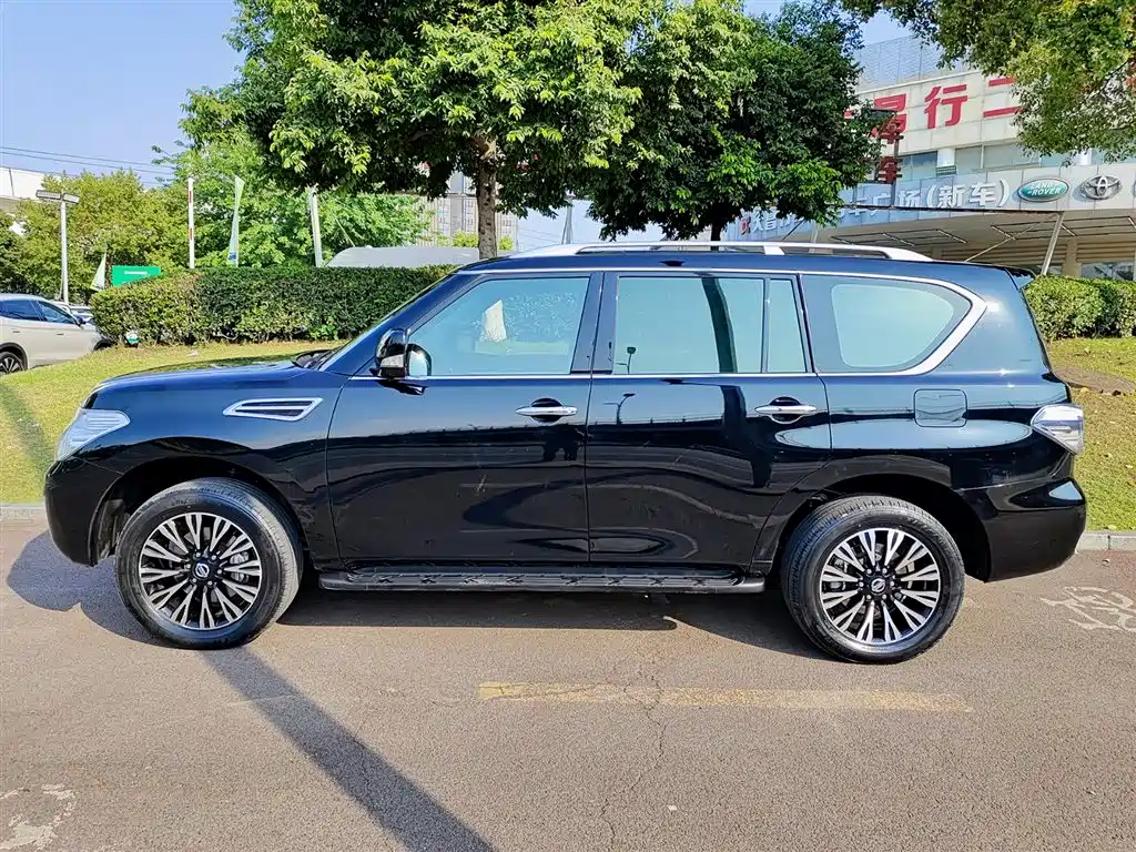 Patrol 2018 4.0L LinkedIn model купить на сайте DeffCars