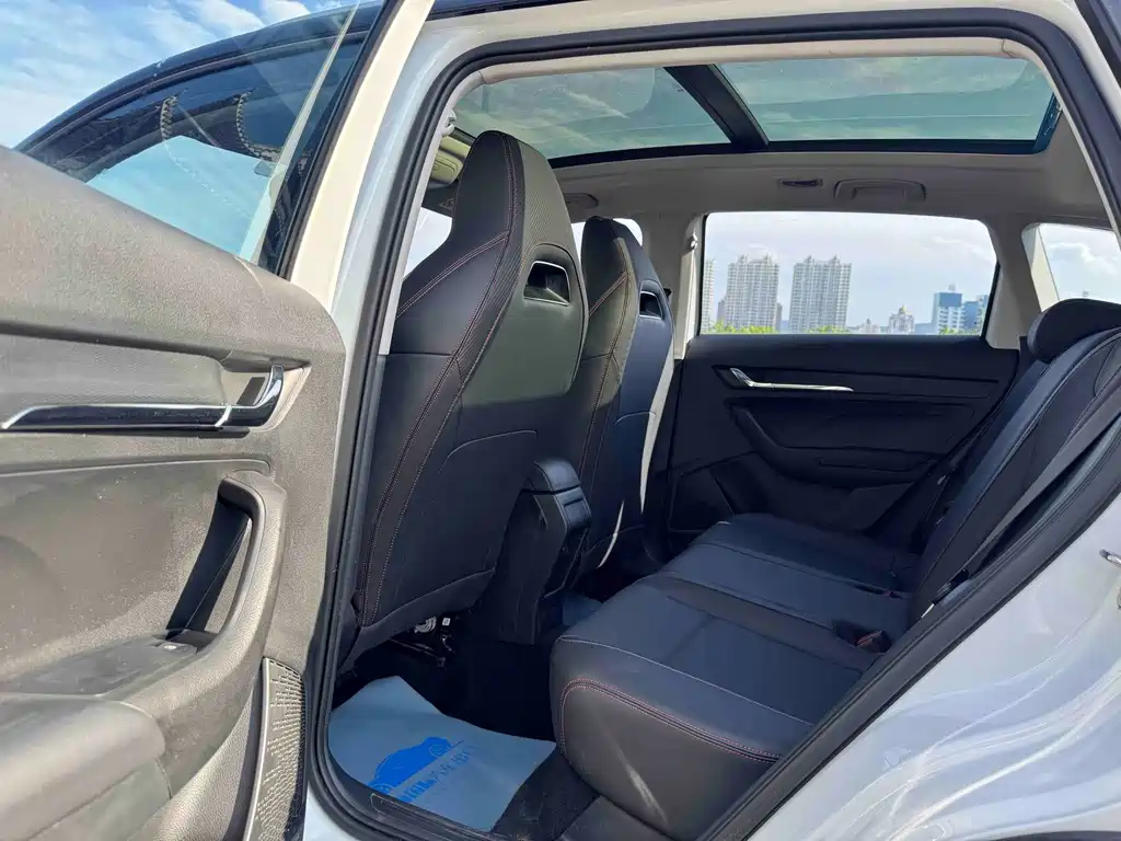 Komic 2023 facelift GT 1.5L automatic premium version купить на сайте DeffCars