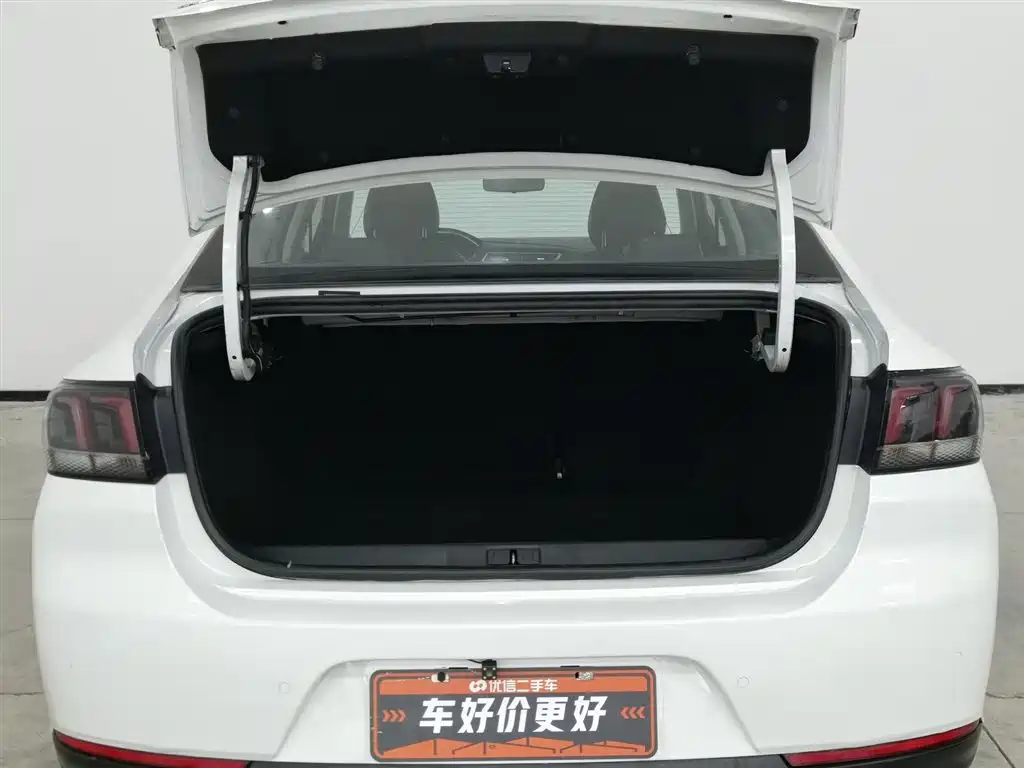 Peugeot 308 2016 1.6L automatic luxury version купить на сайте DeffCars