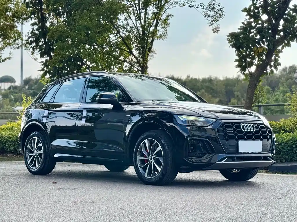 Audi Q5L 2024 40 TFSI luxury and dynamic model купить на сайте DeffCars