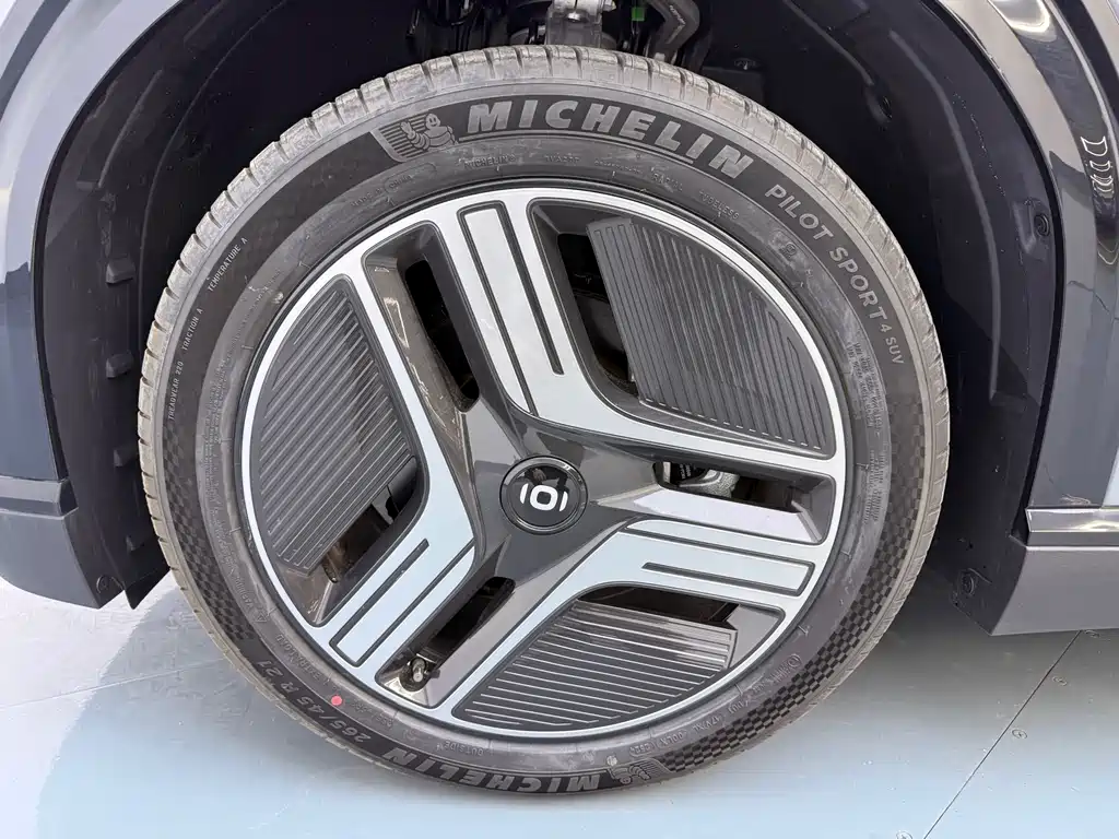 Changan Qiyuan E07 2025 pure electric four-wheel drive 90kWh Ultra high-performance version купить на сайте DeffCars