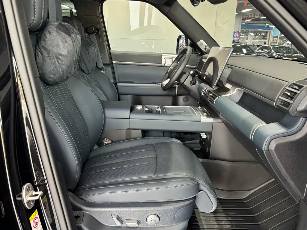 Titanium 7 2025 190KM four-wheel drive Ultra version купить на сайте DeffCars