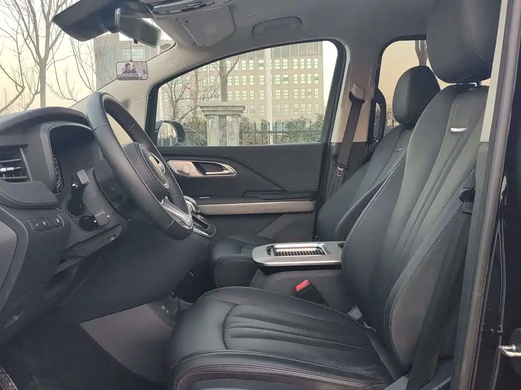 Hongqi HQ9 PHEV 2024 2.0T four-wheel drive business version купить на сайте DeffCars