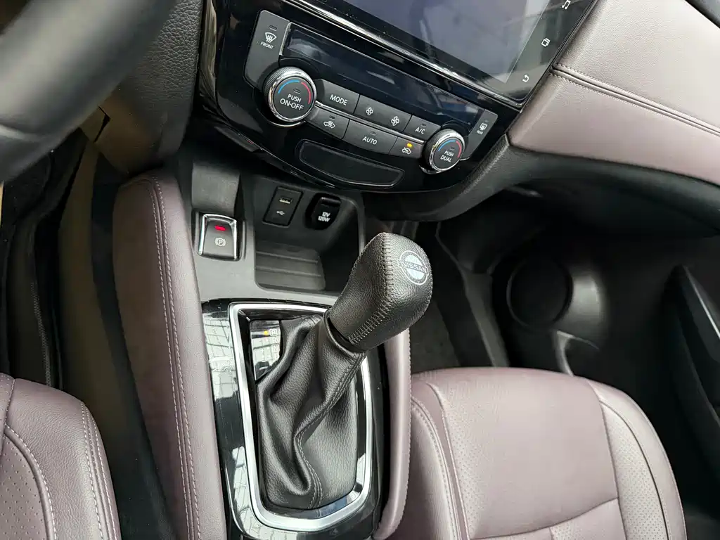 Qashqai 2022 2.0L CVT XV Prem Deluxe Edition купить на сайте DeffCars