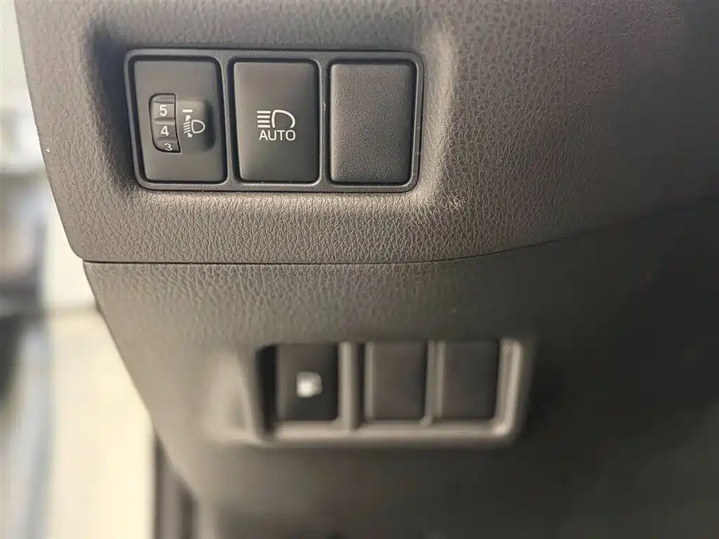 Toyota C-HR 2021 2.0L Comfort Edition купить на сайте DeffCars