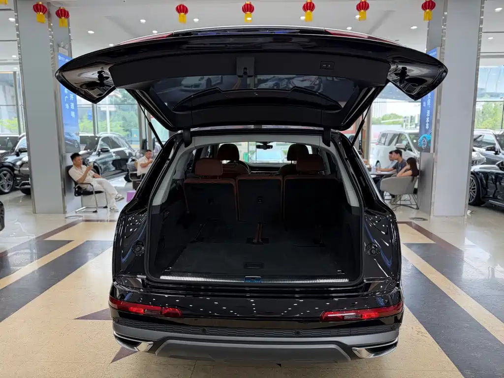Audi Q7 2021 55 TFSI quattro S line Sporty купить на сайте DeffCars