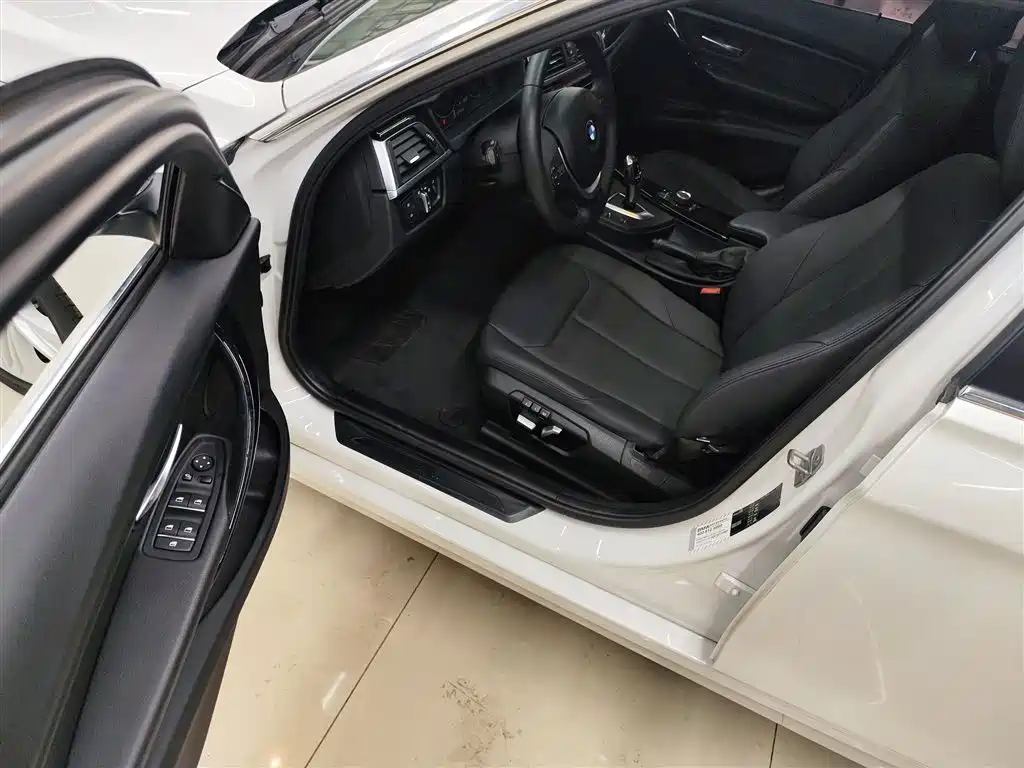 BMW 3 Series 2017 320Li Fashion Model купить на сайте DeffCars