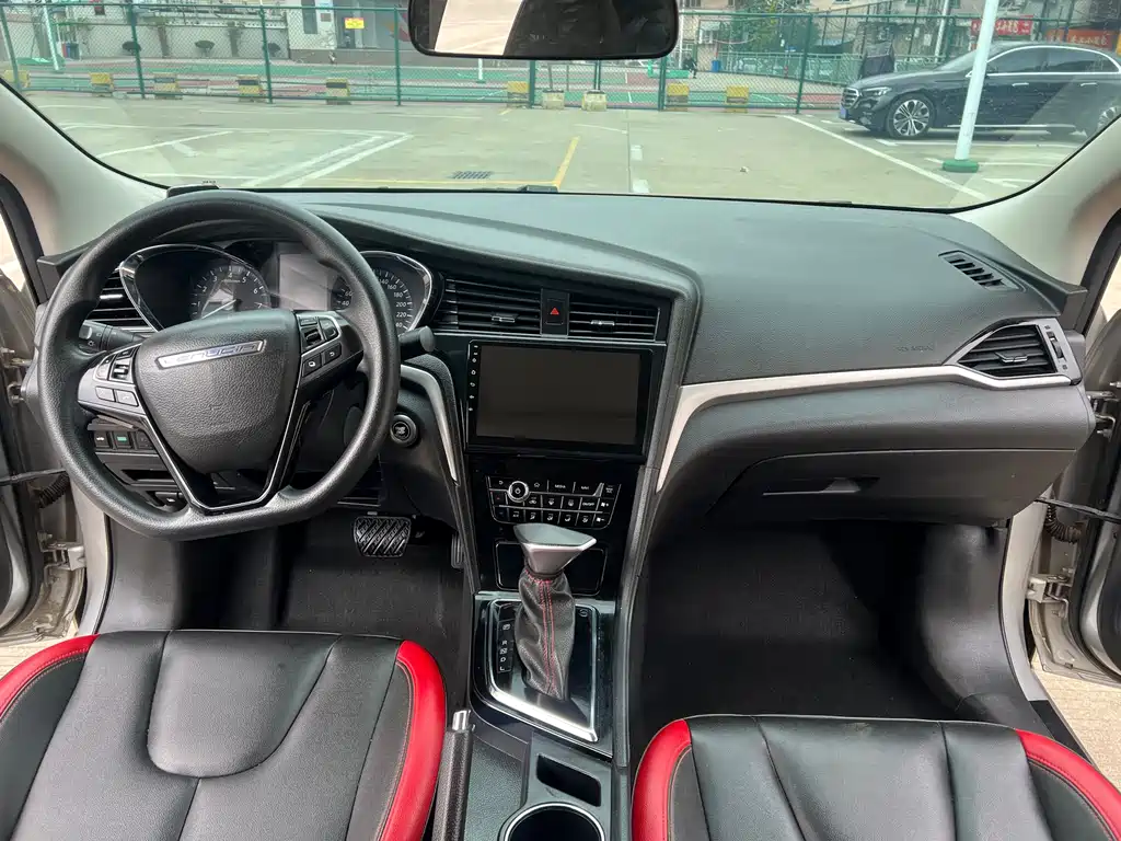 Venucia D60 2019 1.6L XV CVT Intelligent Deluxe Edition купить на сайте DeffCars