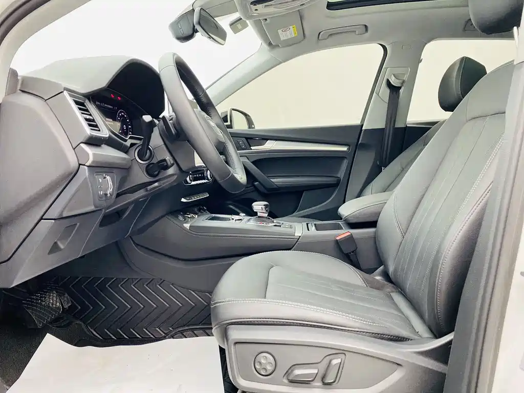 Audi Q5L 2020 45 TFSI exclusive and fashionable model купить на сайте DeffCars