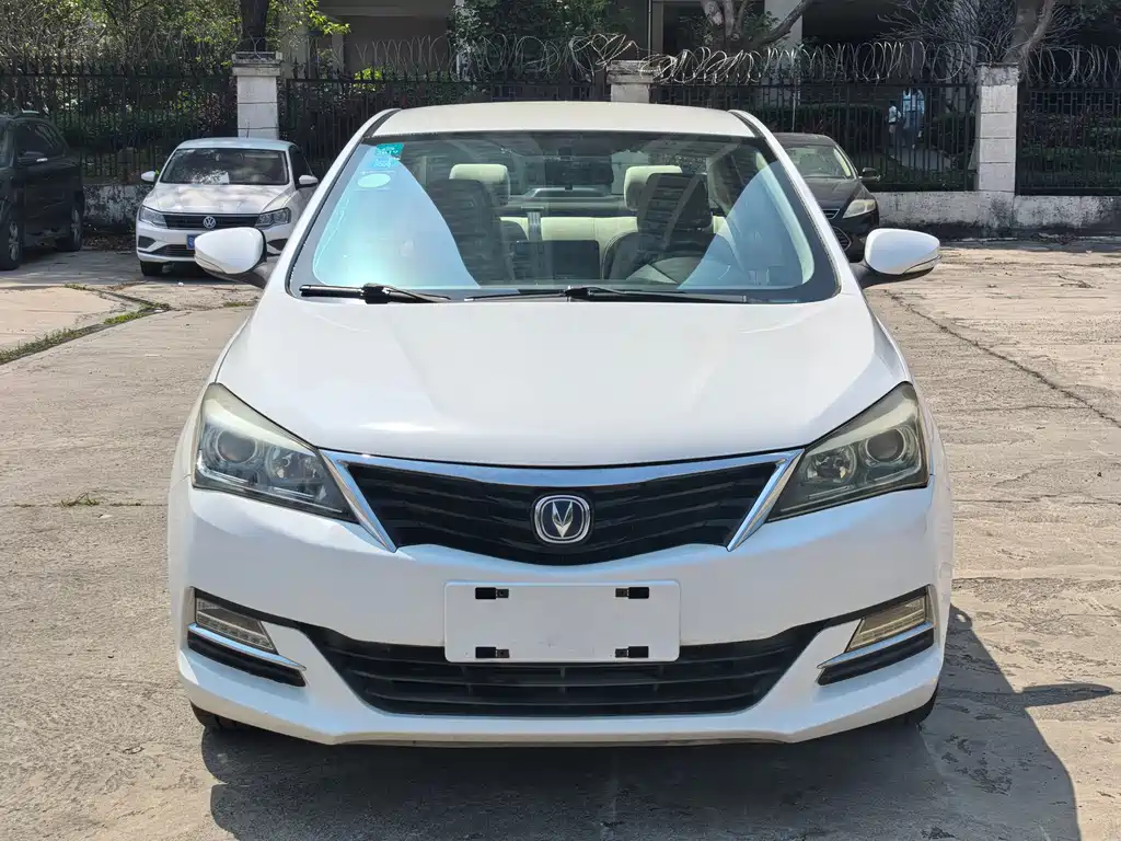 Yuexiang V7 2016 1.6L Manual Enjoyment Type National IV купить на сайте DeffCars