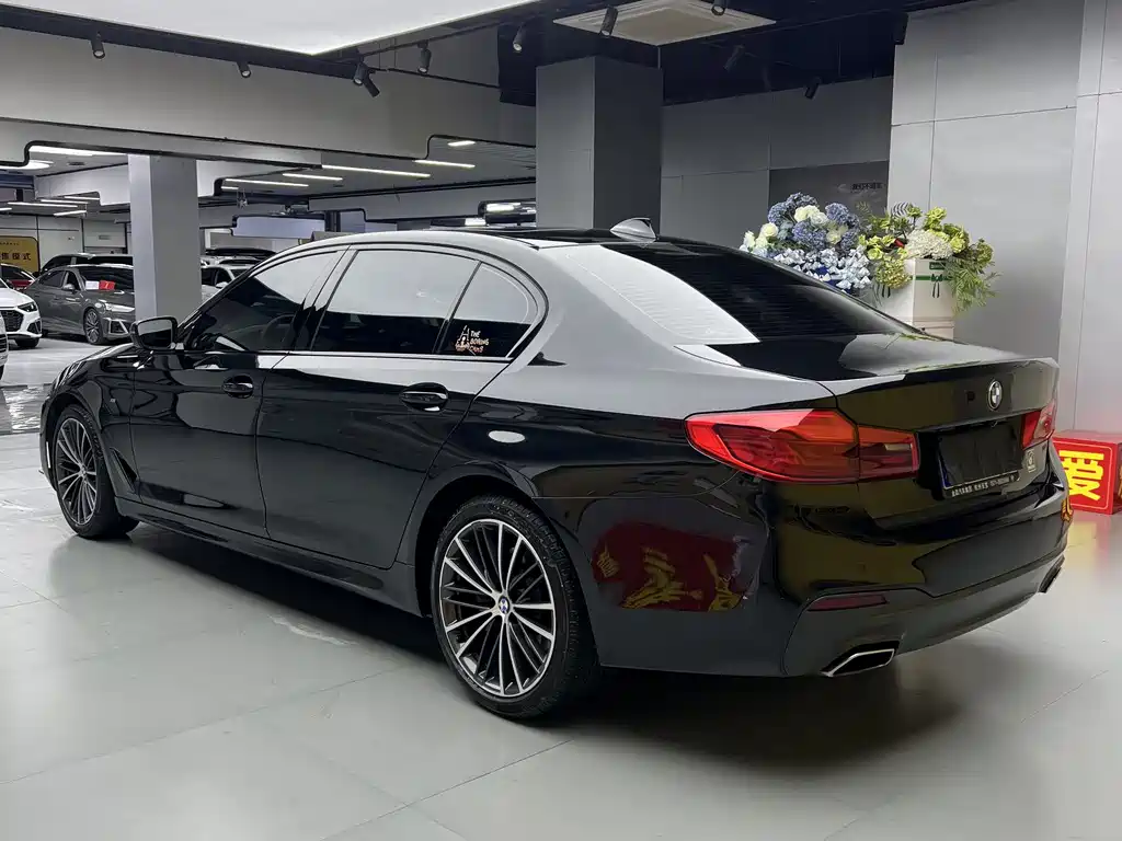 BMW 5 Series 2019 530Li Exclusive M Sports Package купить на сайте DeffCars