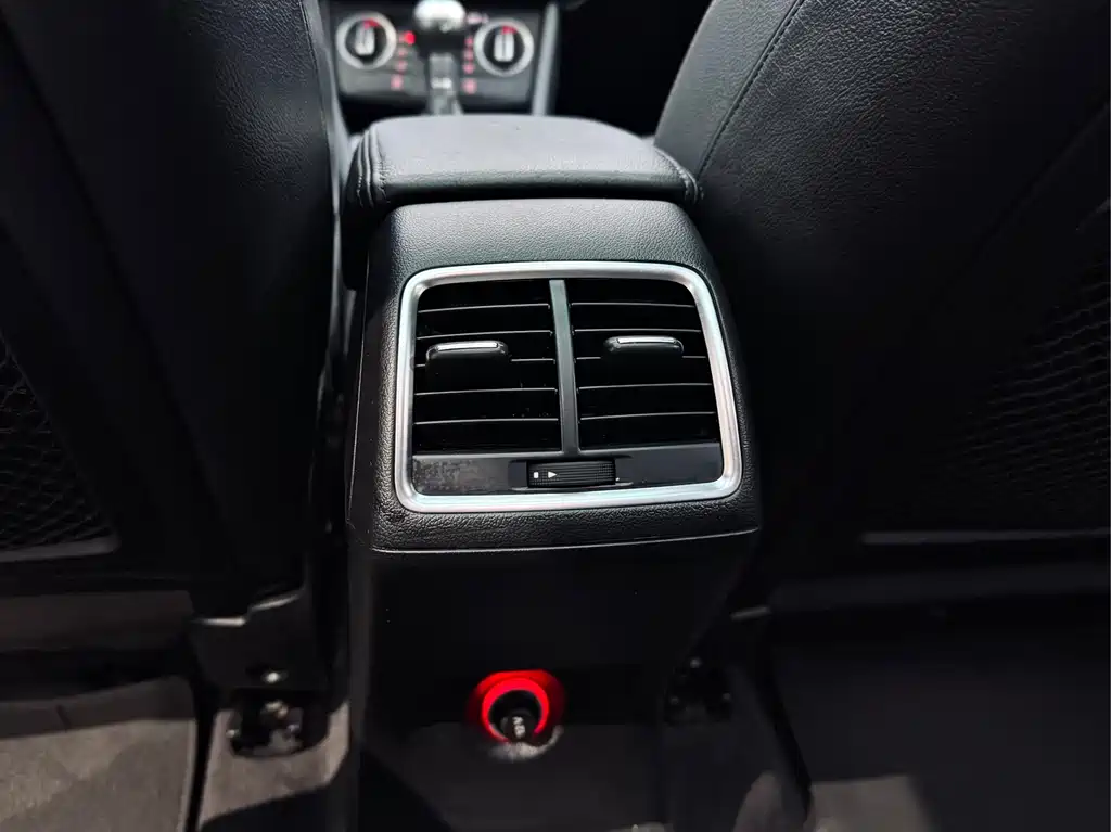 Audi Q3 2018 30th Anniversary Model 30 TFSI Fashion Model купить на сайте DeffCars