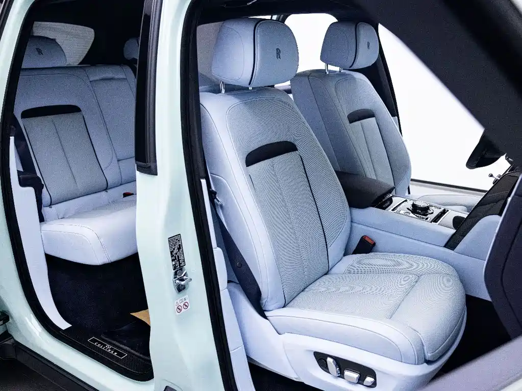 Cullinan 2020 Black Badge купить на сайте DeffCars