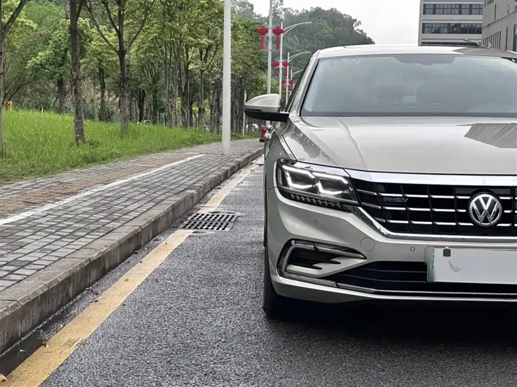 Passat New Energy 2020 430PHEV Hybrid Luxury Edition National VI купить на сайте DeffCars