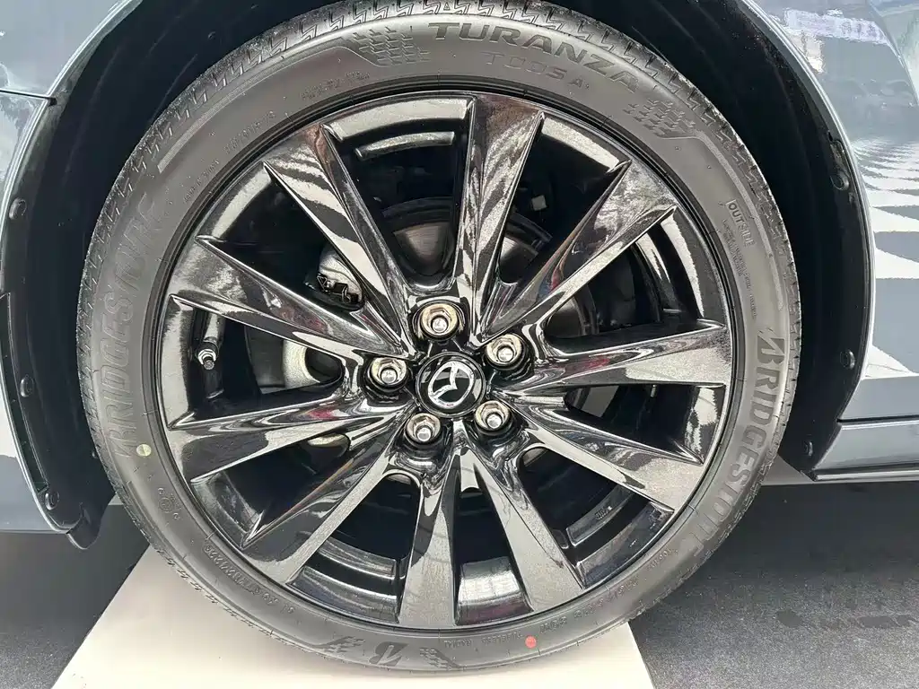 Mazda3 Angkesela 2023 2.0L Automatic Premium Edition купить на сайте DeffCars