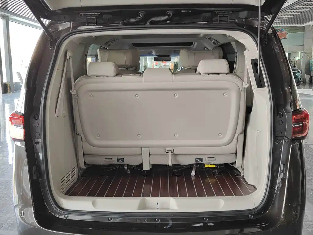 Buick GL8 2020 Land Business Class 652T Premium купить на сайте DeffCars
