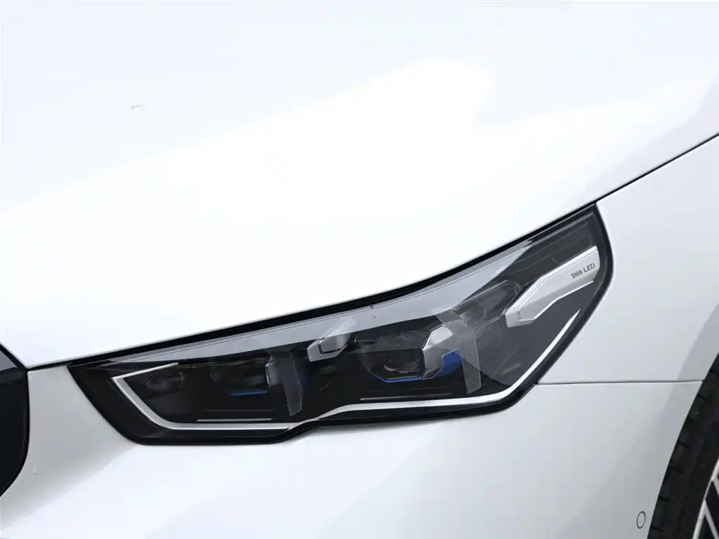 BMW 5 Series 2025 530Li Exclusive M Sports Package купить на сайте DeffCars
