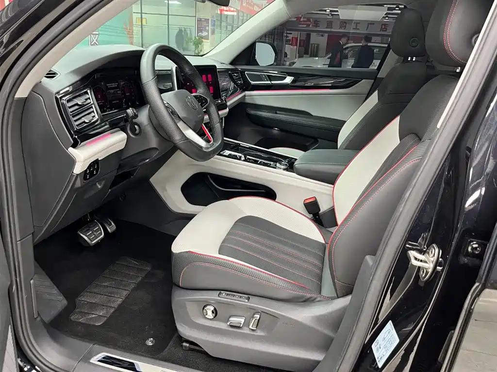Touron 2023 Touron X facelift 380TSI four-wheel drive luxury version купить на сайте DeffCars