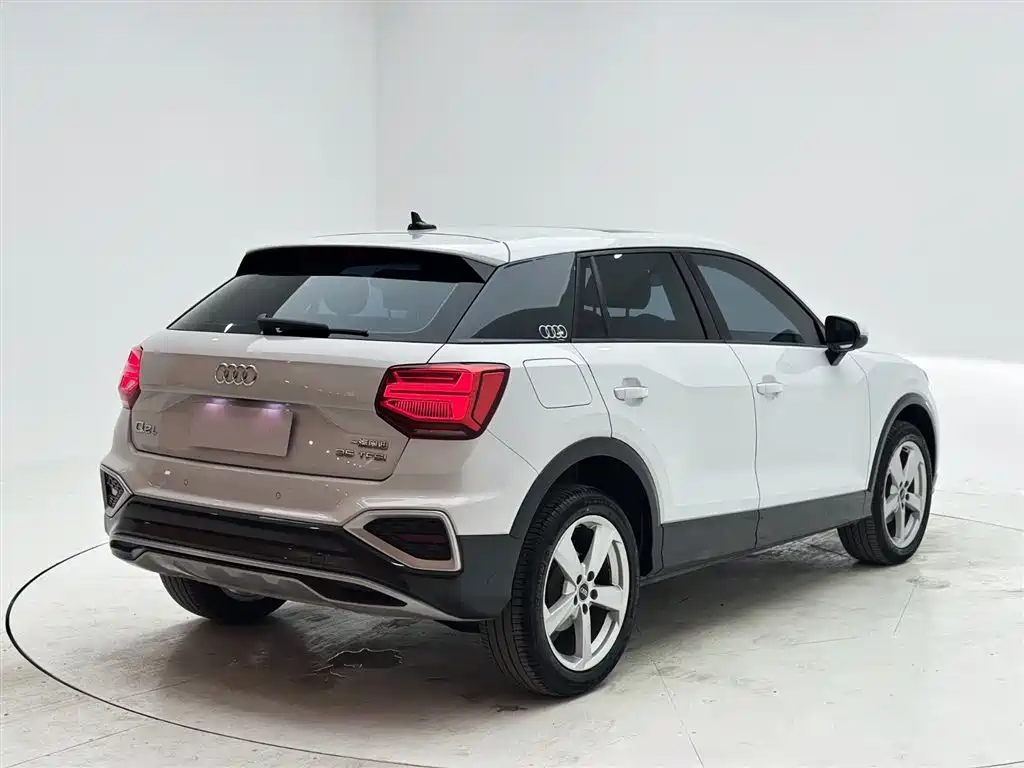 Audi Q2L 2022 35 TFSI Enterprising and Elegant Model купить на сайте DeffCars