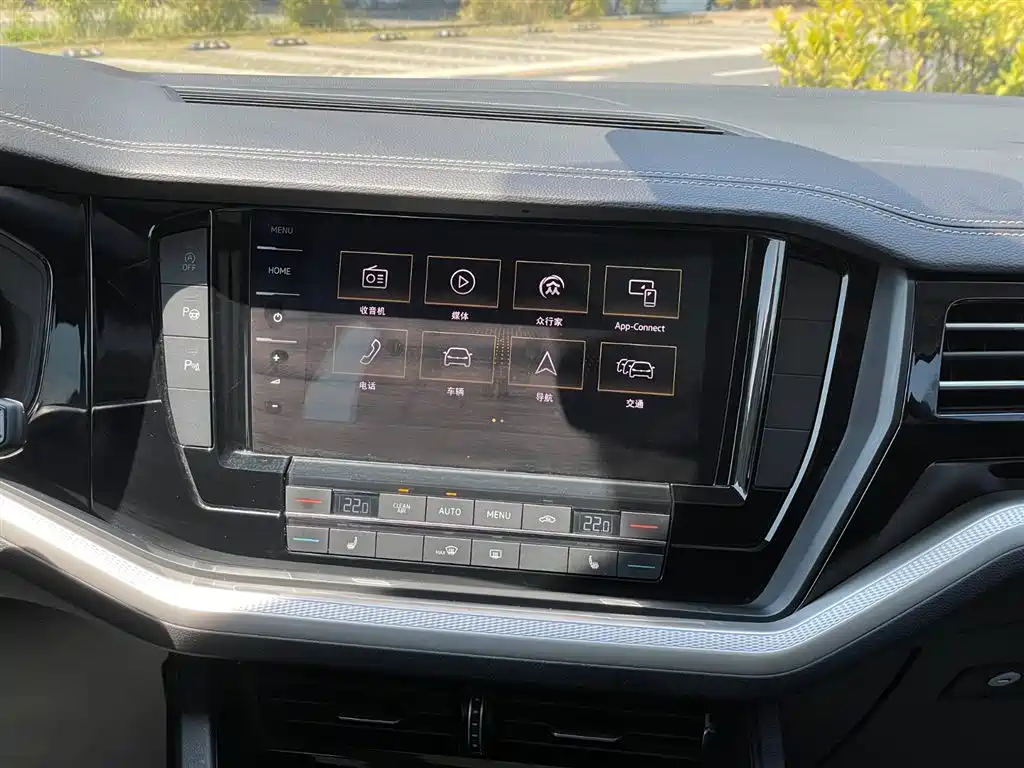 Touareg 2021 2.0TSI Pilot Special Edition купить на сайте DeffCars