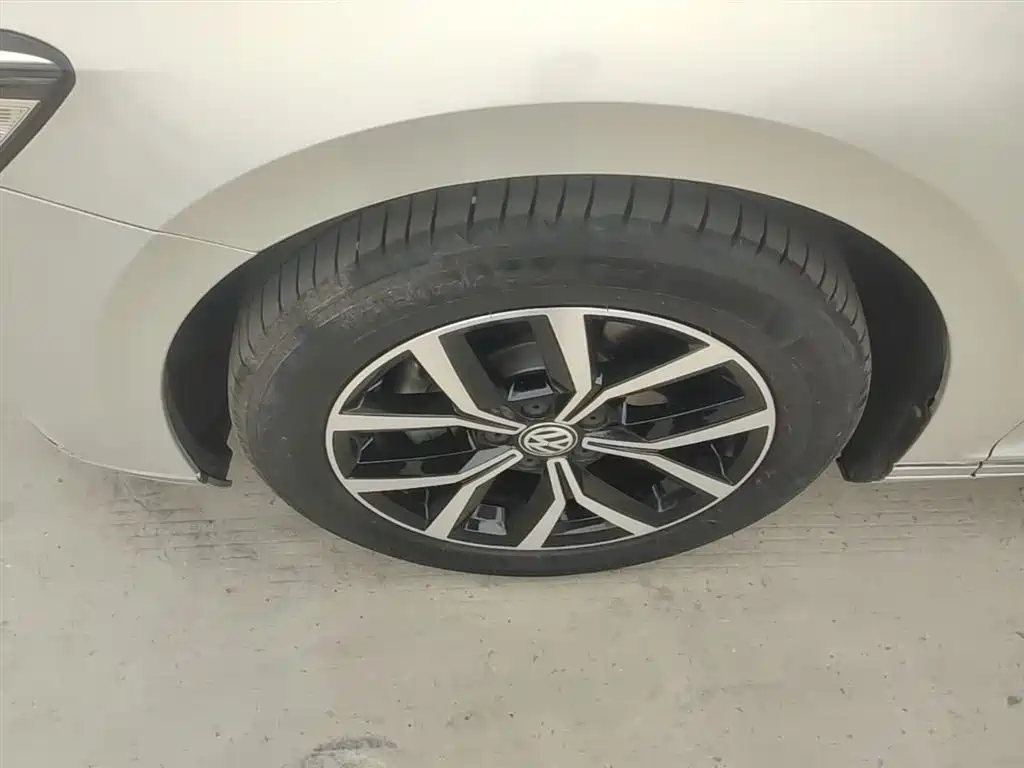 Magotan 2020 330TSI DSG leading model купить на сайте DeffCars