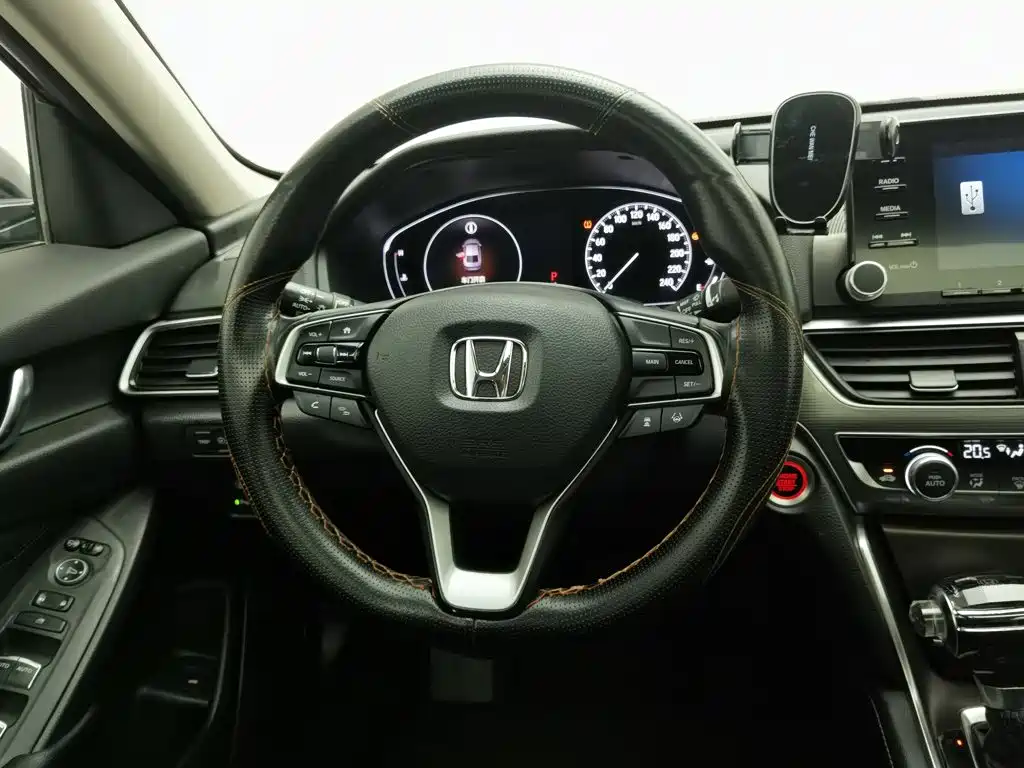 Accord 2018 260TURBO Deluxe Edition National VI купить на сайте DeffCars