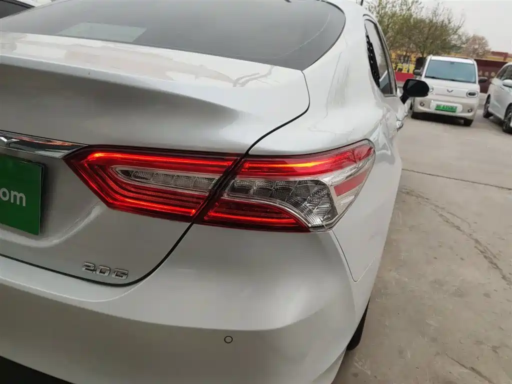 Camry 2021 2.0G Deluxe Edition купить на сайте DeffCars