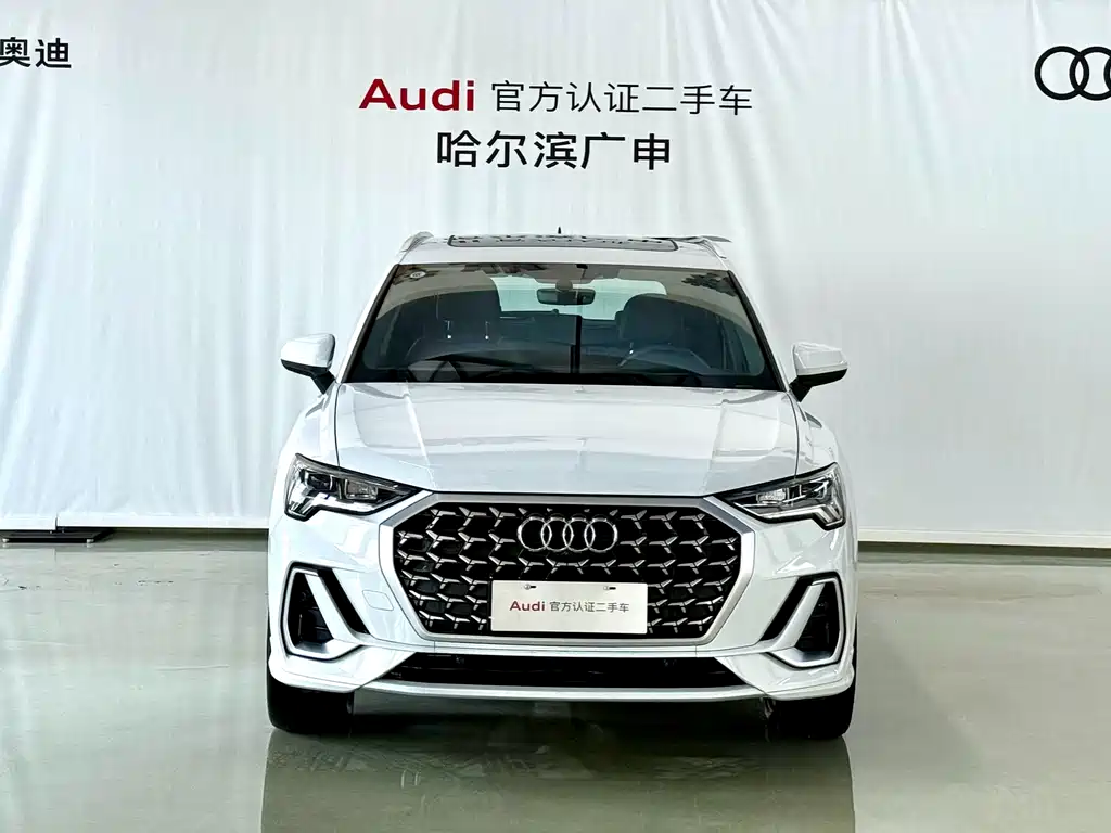Audi Q3 2024 40 TFSI Fashionable and Dynamic купить на сайте DeffCars