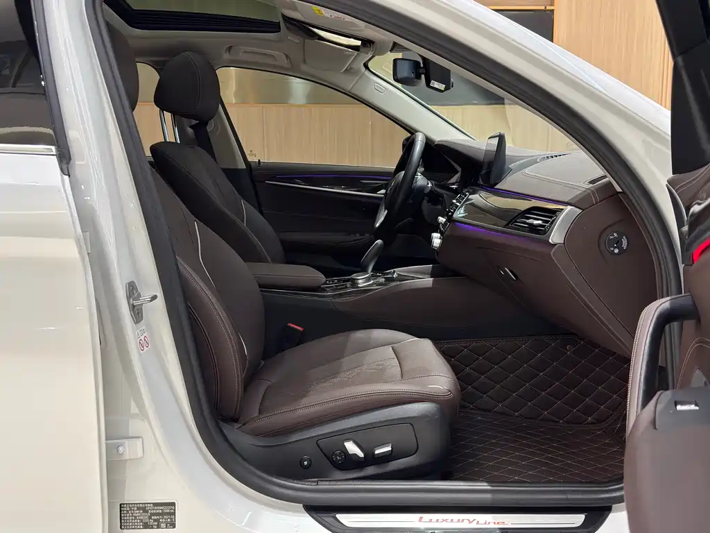 BMW 5 Series 2022 525Li Luxury Package купить на сайте DeffCars