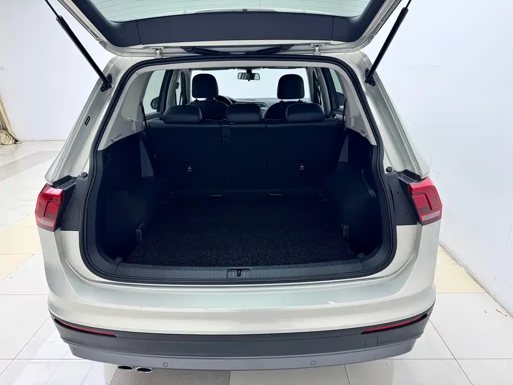 Tiguan L 2020 330TSI automatic two-wheel drive fashion version National VI купить на сайте DeffCars