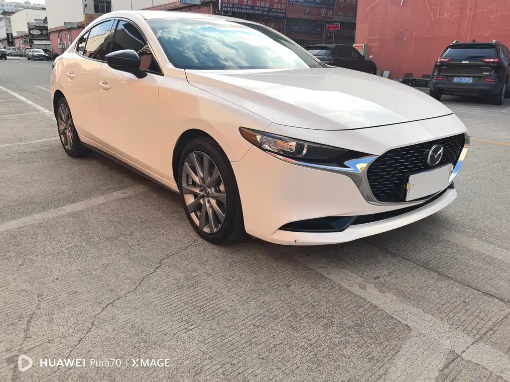 Mazda3 Angkesela 2021 2.0L Automatic Premium Edition купить на сайте DeffCars